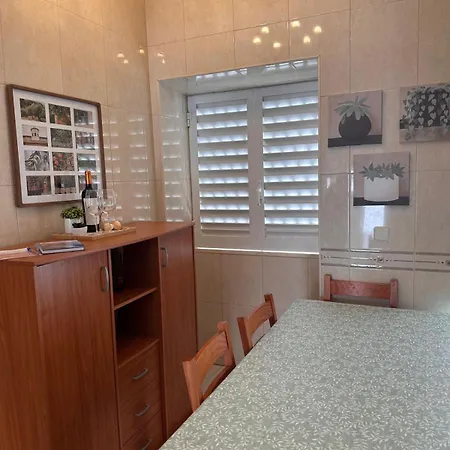 度假居 Pina House *